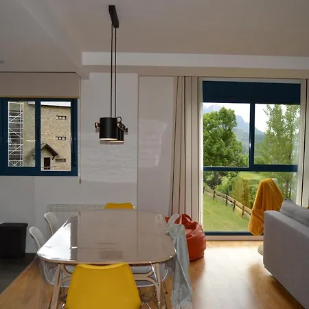 Ventanal De Saras Petfriendly Garaje Trastero Y Chimenea - Arafita Пантикоса