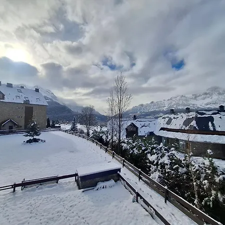 Ventanal De Saras Petfriendly Garaje Trastero Y Chimenea - Arafita Апартаменты Пантикоса