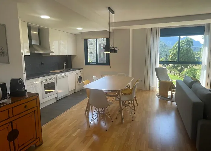 Ventanal De Saras Petfriendly Garaje Trastero Y Chimenea - Arafita