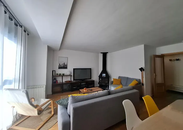 Apartment Ventanal De Saras Petfriendly Garaje Trastero Y Chimenea - Arafita